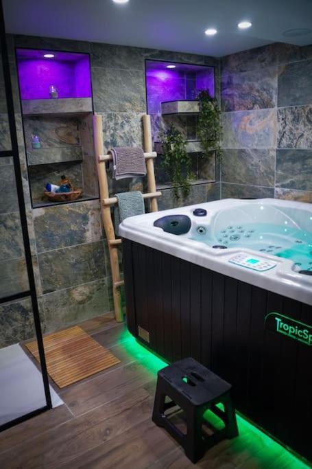 Nuit De La Sagesse "Jacuzzi Terrasse Et Parking Prive" Apartment Руан Екстериор снимка